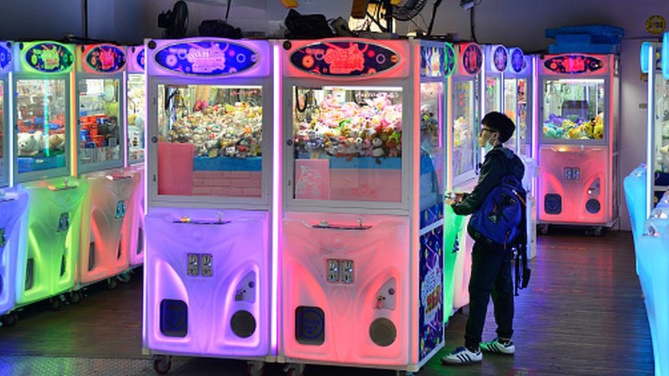 Small Claw and Toy Crane Machine Ideal for Gaming Arcade post thumbnail image
