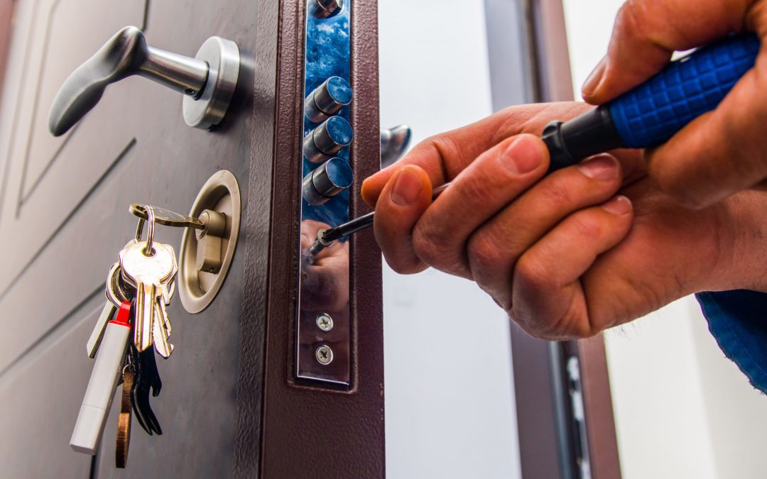 Late-Night Lockouts Are No Problem for Emergency Locksmiths post thumbnail image